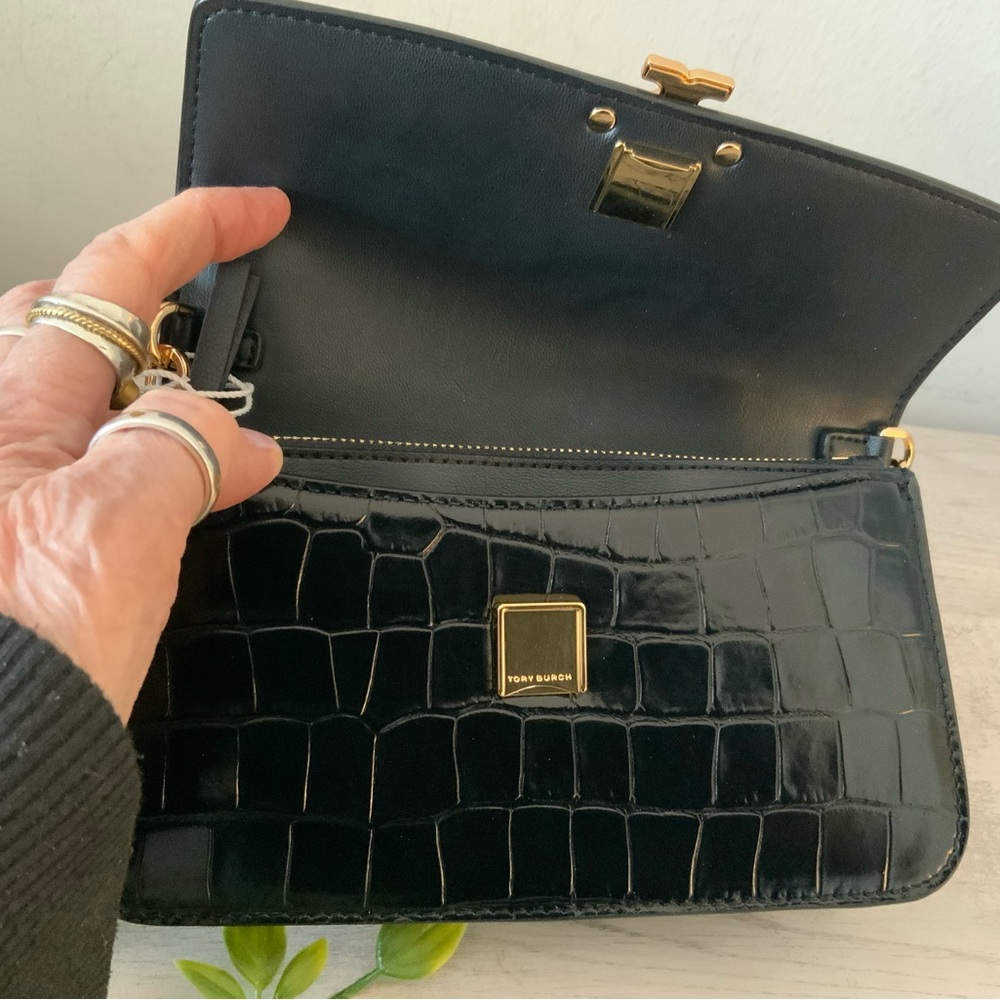 NWT TORY BURCH BRITTEN CROC EMBOSSED CROSSBODY/WALLET ON A CHAIN - Picture 11 of 13